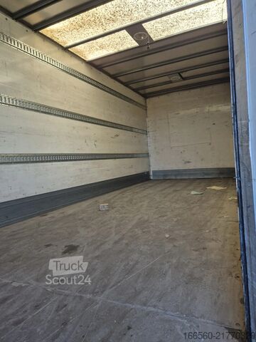 Gesloten bak DAF LF 220 FA EEV