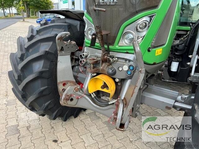 Tractor Fendt 724 VARIO S4 Profi Plus