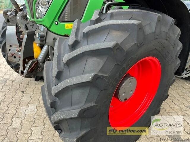 Tractor Fendt 724 VARIO S4 Profi Plus