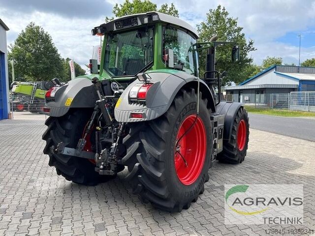 Tractor Fendt 826 VARIO S4 Profi Plus