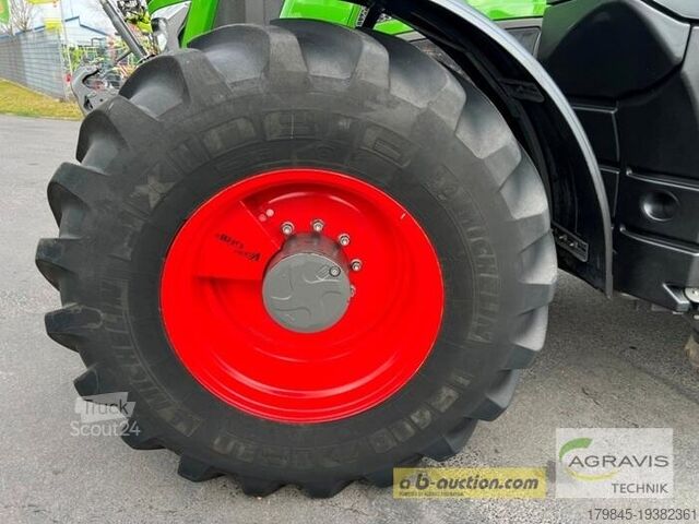 Tractor Fendt 828 VARIO S4 Profi Plus