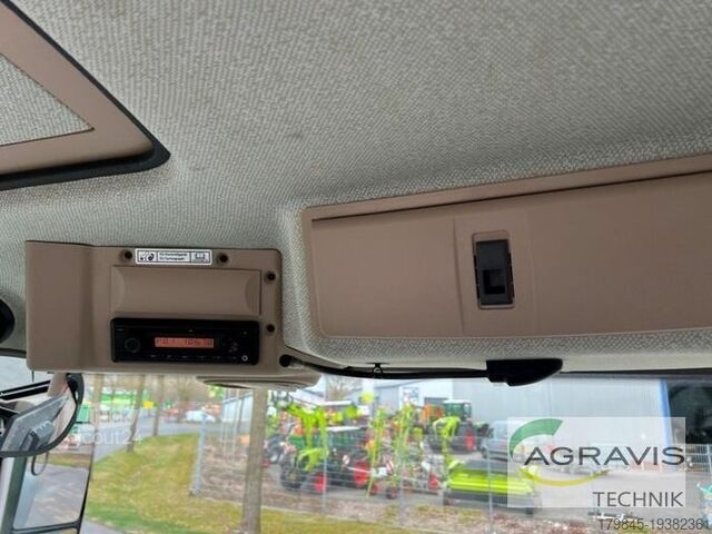 Tractor Fendt 828 VARIO S4 Profi Plus