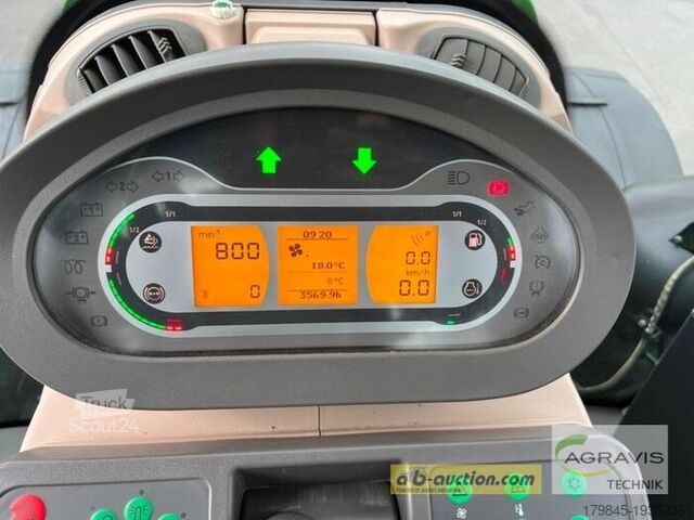 Tractor Fendt 828 VARIO S4 Profi Plus