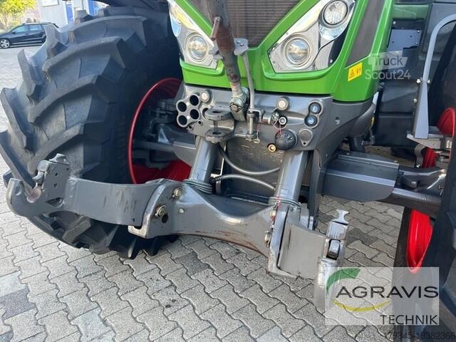 Tractor Fendt 828 VARIO S4 Profi