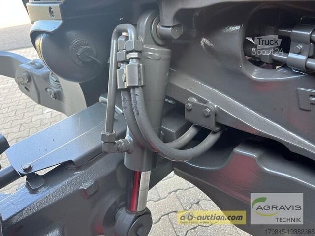 Tractor Fendt 828 VARIO S4 Profi