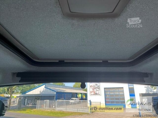 Tractor Fendt 828 VARIO S4 Profi