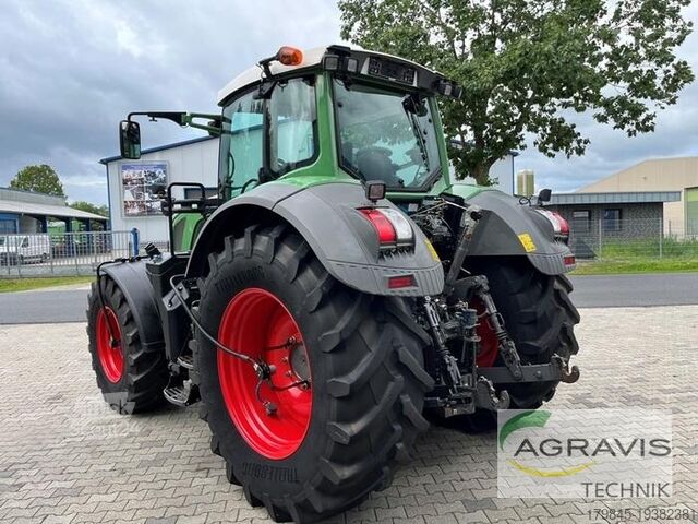 Tractor Fendt 824 VARIO S4 Profi