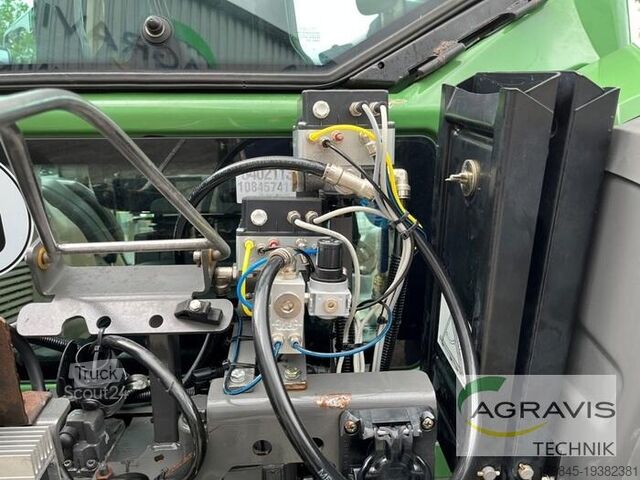 Tractor Fendt 824 VARIO S4 Profi