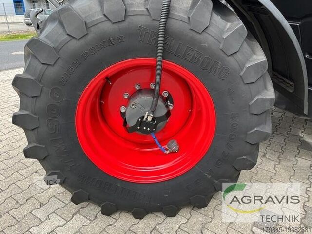Tractor Fendt 824 VARIO S4 Profi