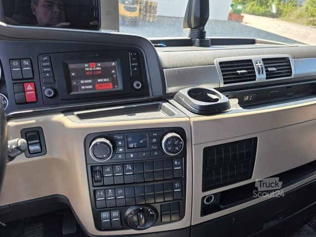 Standaard trekker MAN 18.500 TGX, retarder, Doppeltank