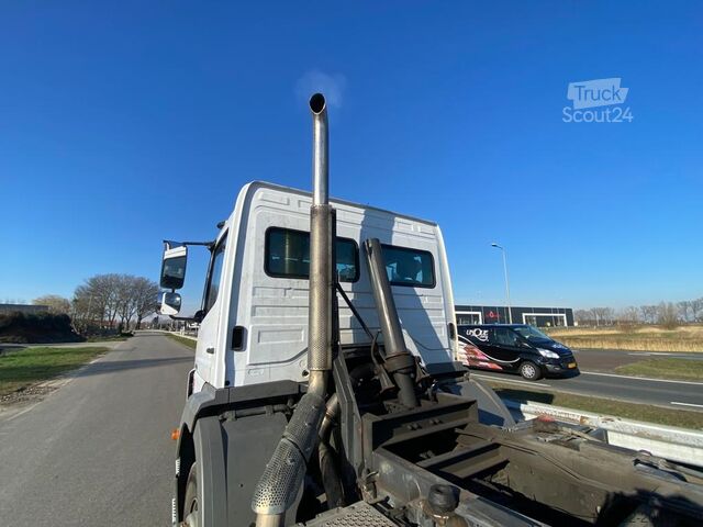 Podvozok s kabínou MercedesBenz AXOR 1829 4x2 chassis cab