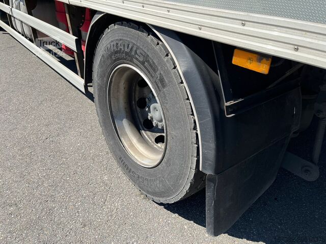 валіза MercedesBenz Antos 1836 4x2 Closed Box, double floor