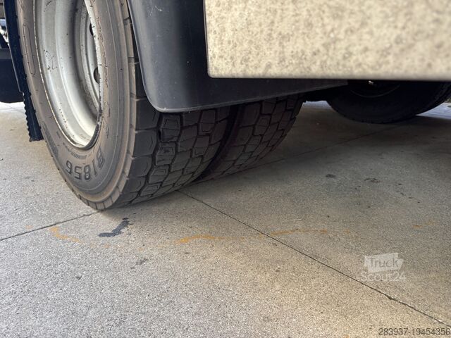 Kiepwagen Iveco 120e190P