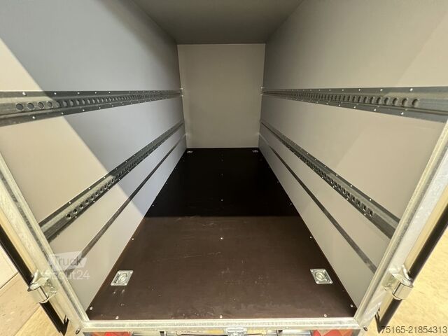 Reboque baú Martz Kargo 300 0,75T Kofferanhänger