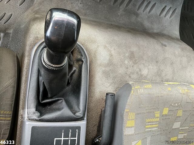  Renault MIDLUM 180-08 Oprijcarrosserie