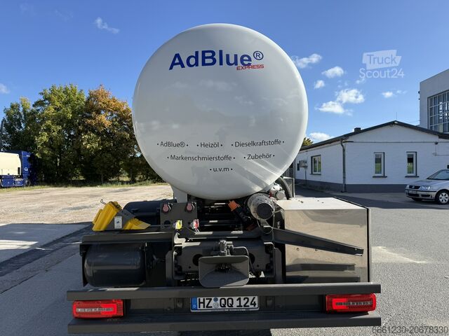 Sunkvežimis su cisternos kėbulu DAF XF 530 AdBlue Verteiler ROHR