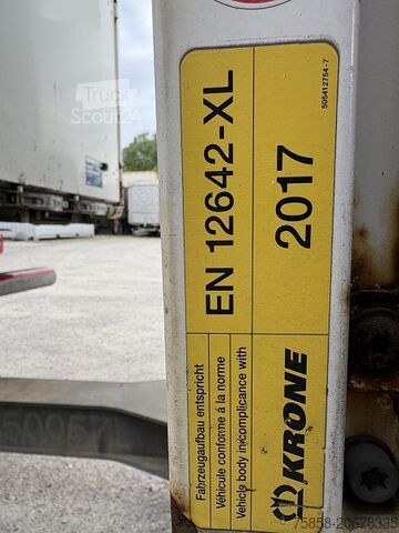 Virsbūves nomaiņa ar platformu un brezentu Krone Jumbo 7,82m 3m hoch Hubdach + Edscha