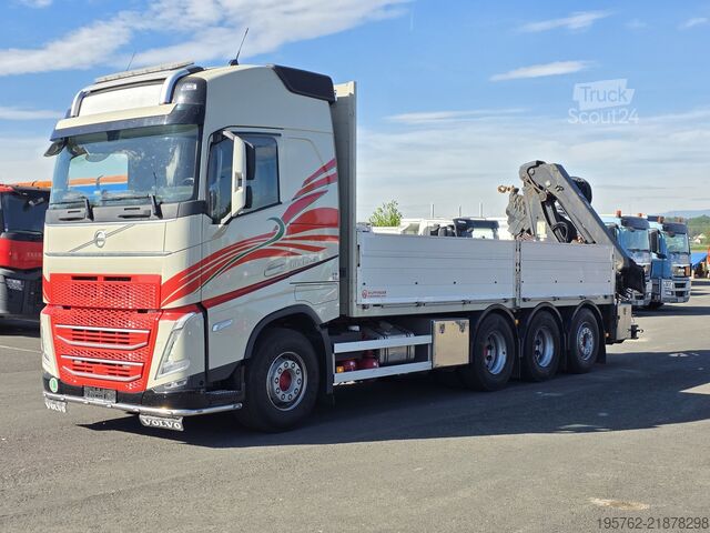 štandardný ťahač VOLVO FH 500 8x4 Lenk/Lift Axe HIAB 211 E-6 HI