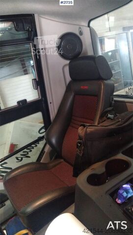 Snowplough Prinoth Huskey snow groomer