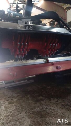 Snowplough Prinoth Huskey snow groomer