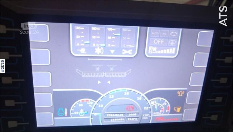 Snowplough Prinoth Huskey snow groomer