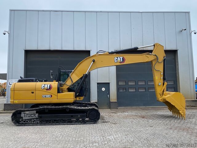 Paletli ekskavatör Caterpillar 323D3