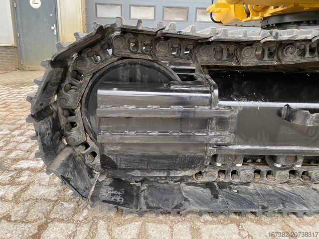 Paletli ekskavatör Caterpillar 323D3