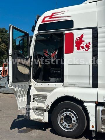 Standard tractor unit MAN TGX 26.500 6x2 Lenkachse Euro6