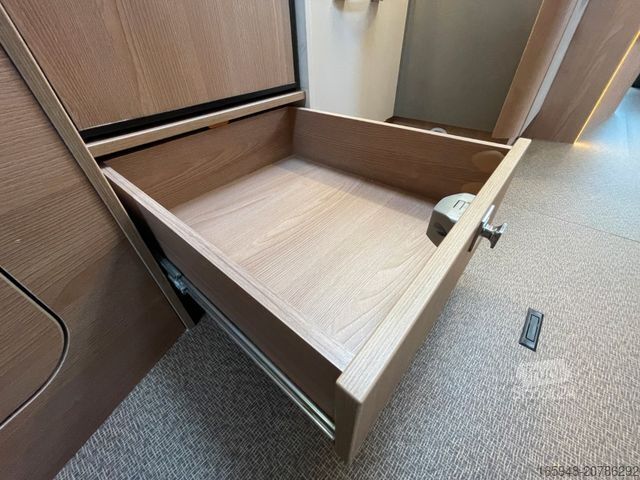 Polintegriran avtodom BÜRSTNER HARMONY LINE LYSEO TD 690 | Sofort Reisefertig!