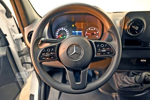 Ploščati dostavnik MERCEDES-BENZ Sprinter 317 CDI/36 L2H2 |NAVI|KLIMA|360° #T533