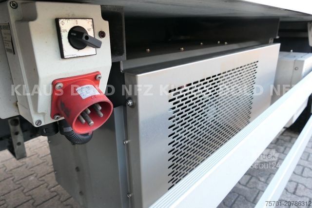 Hladilni tovornjak RENAULT T 460 Kühlkoffer Carrier Vollluft LBW Euro 6