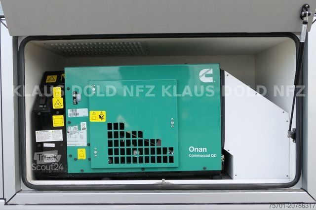 Tovorni avtomobil za prevoz živine MAN TGM 18.290 Pferdetransport Wohnwagen