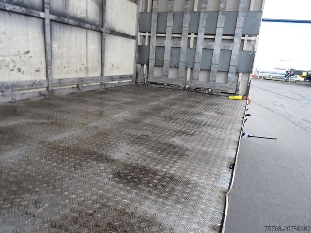 Polpriklopnik za pijače 3Achs Jumbo*Gross Flügler*hydr. Schwenkwand*zert