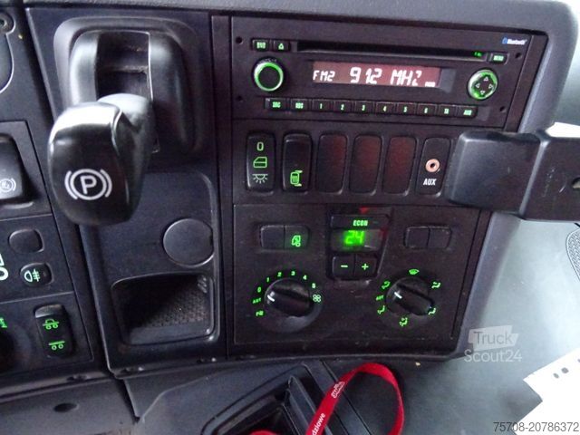 Tovornjak za prevoz pijač SCANIA P 320*7,3m Schwenkwand*Lift/Lenk*LBW*2x AHK*Diff