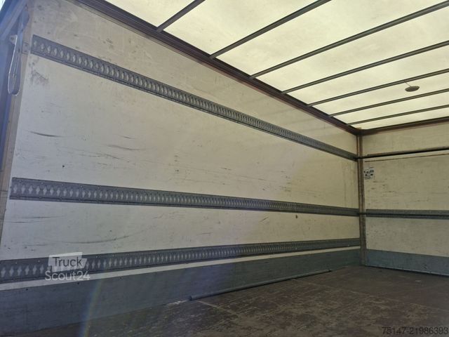 Fourgon tôlé MERCEDES-BENZ 816 Atego Klima 5,22 m Koffer Seitentüre LBW
