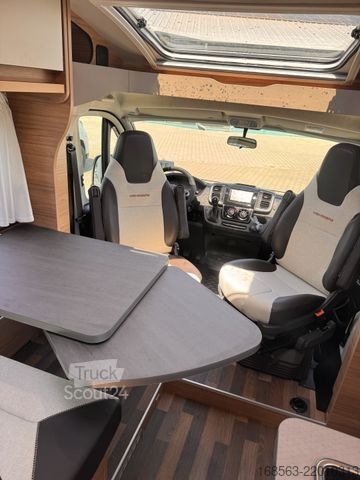 Yarı entegre karavan WEINSBERG WEINSBERG CaraCompact 600 MF EDITION [PEPPER]