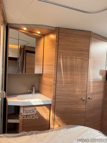 Yarı entegre karavan WEINSBERG WEINSBERG CaraCompact 600 MF EDITION [PEPPER]