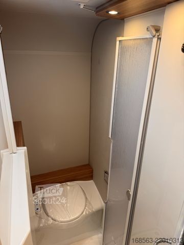 Yarı entegre karavan WEINSBERG WEINSBERG CaraCompact 600 MF EDITION [PEPPER]