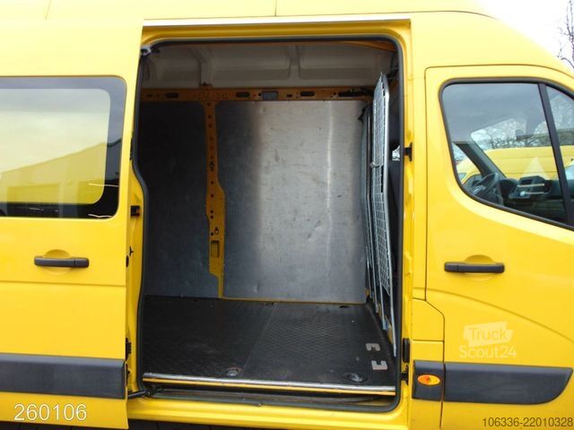 Furgoneta de caja alta RENAULT Master 2.3 dCi 135 L3H3 -Kamera-
