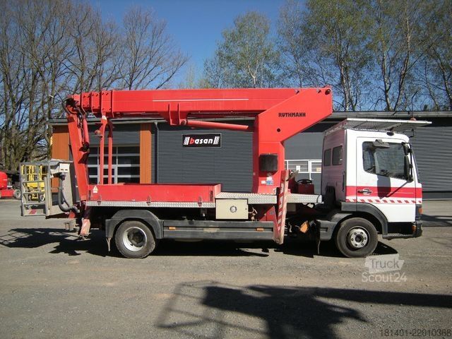 Teherautóra szerelt munkaállvány MERCEDES-BENZ 815 Atego mit Ruthmann TK250, 25m