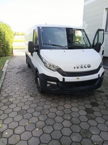 Dostavno vozilo s kesonom Iveco Daily 35s16