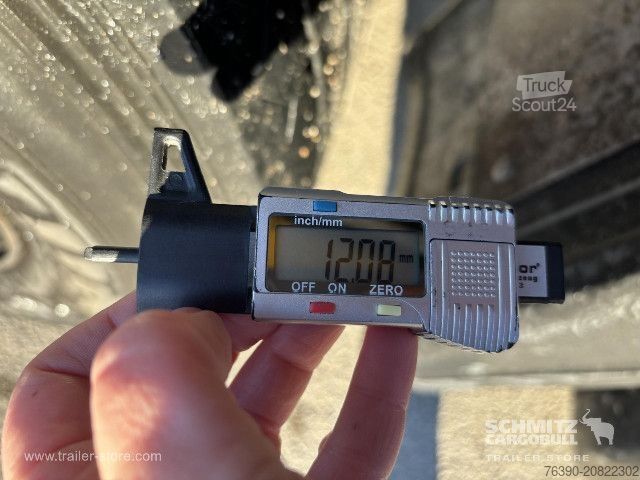 Otevřený návěs s plachtou Schmitz Cargobull Semitrailer Curtainsider Mega