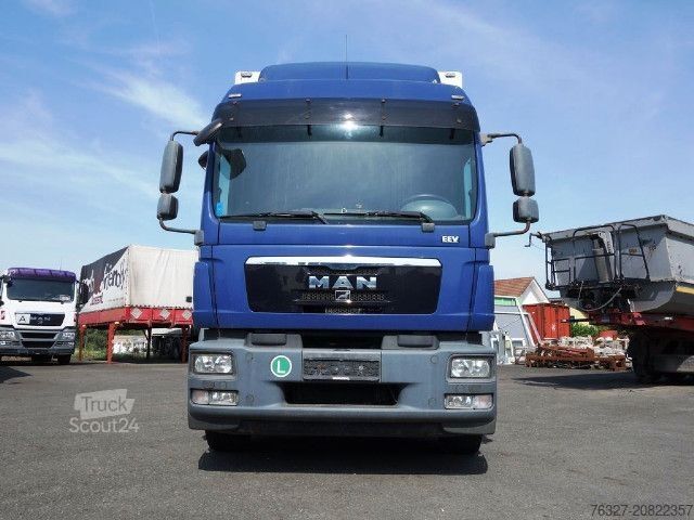 Autocarro con cassone MAN TGM 18.340 4X2 LL Koffer mit Heizung