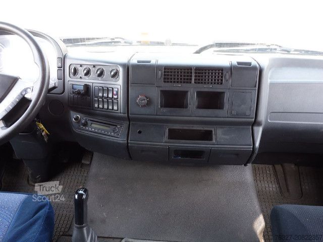 Autocarro con cassone MAN TGM 18.340 4X2 LL Koffer mit Heizung