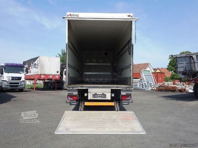 Autocarro con cassone MAN TGM 18.340 4X2 LL Koffer mit Heizung