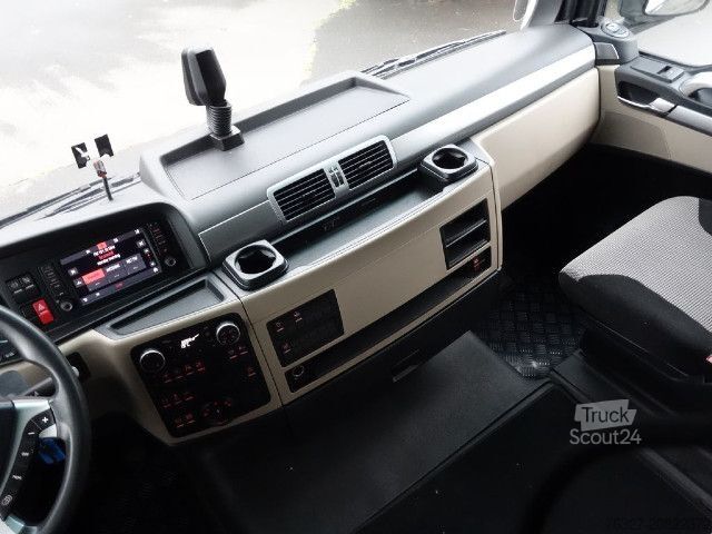 Tractora standard MAN TGX 18.460 4X2 BLS Weiß Schubboden Hydraulik