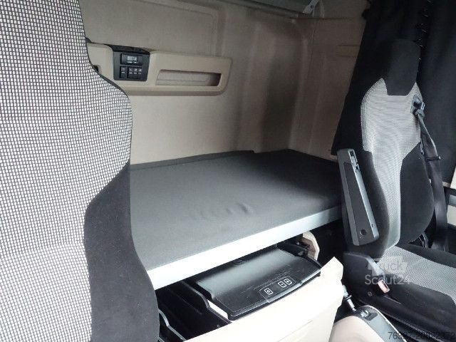 Tractora standard MAN TGX 18.460 4X2 BLS Weiß Schubboden Hydraulik