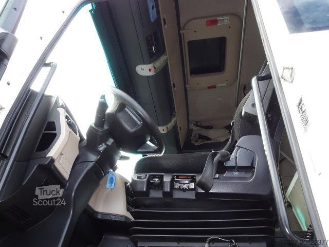 Tractora standard MAN TGX 18.460 4X2 BLS SZM Weiß 715914km(103 Jö)