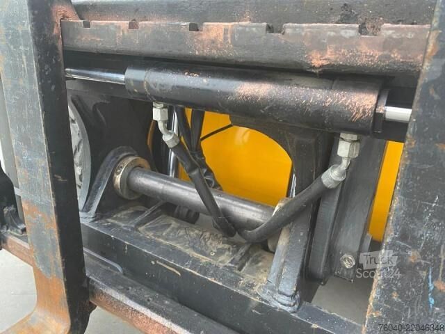 Empilhadeira frontal JCB TLT 35-22E - 2RM électrique