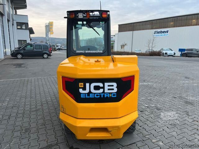 Targonca JCB TLT 35-22E Teletruck / nur 131h! / 2022 / SS
